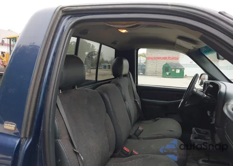 2000 Chevrolet Silverado 1500 из США, поврежденный, VIN 1GCEK14V2YE349851